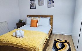 Cozy 1 Bed Apartment Hackney Central